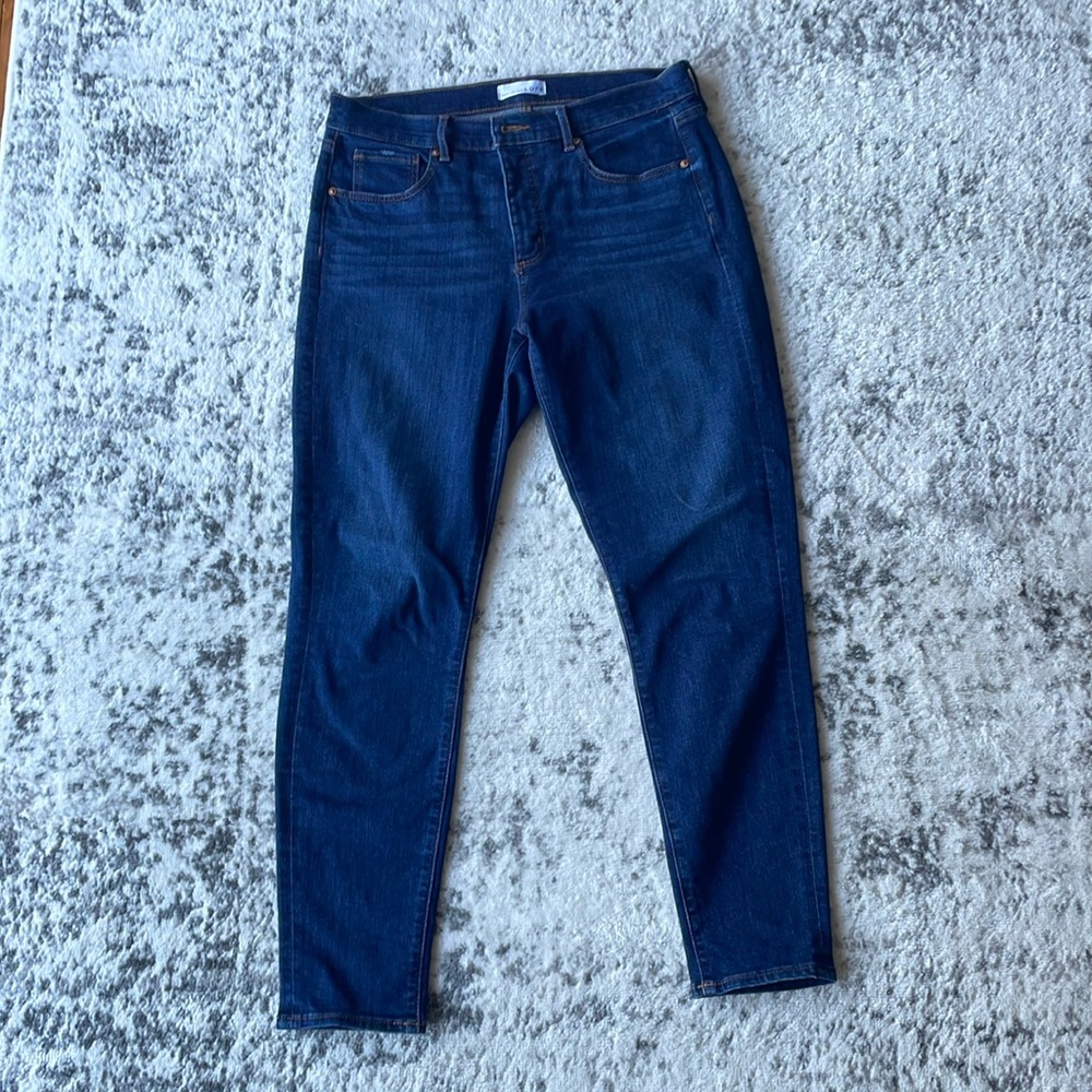 Loft Skinny Blue Jean with some stretch!